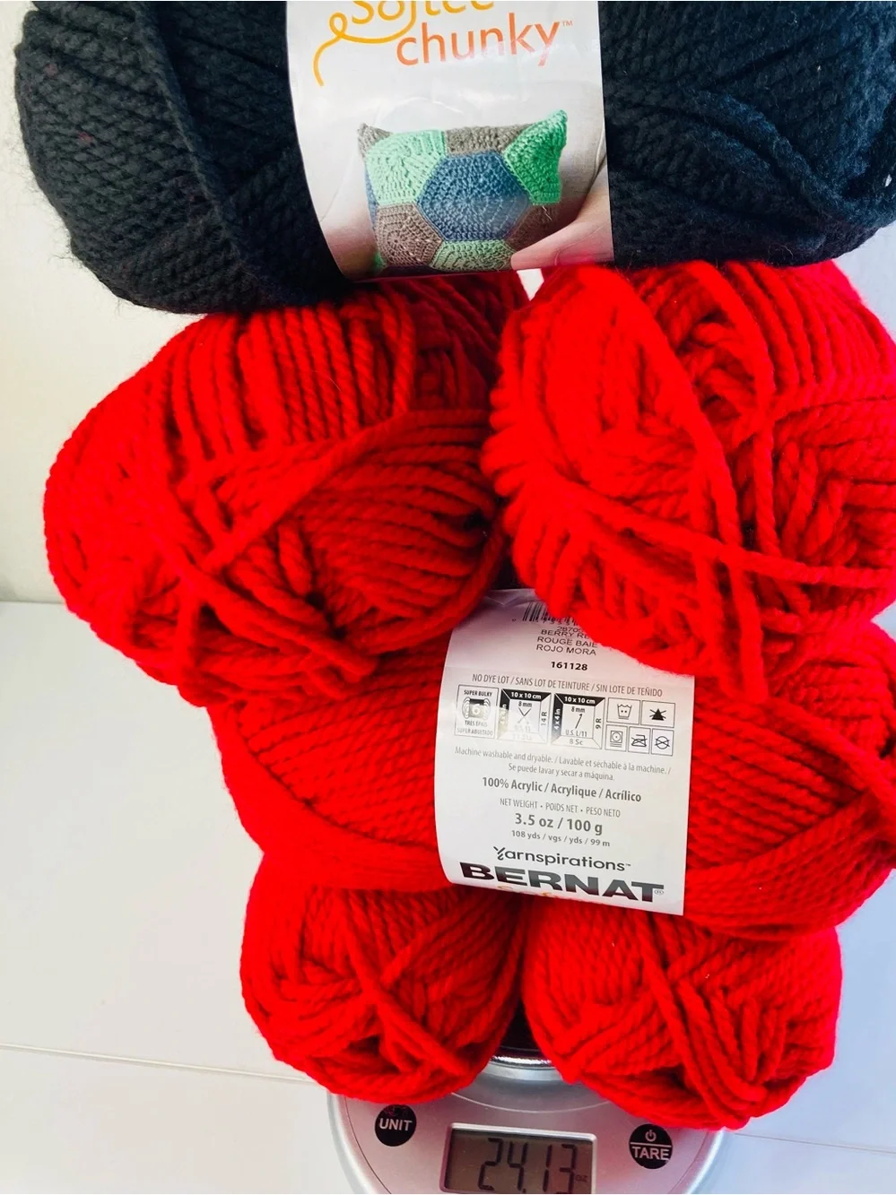 684g / 24.13 oz Bernat Softee Chunky Yarn Bundle in 6 Red & 1 Black 100% Acrylic